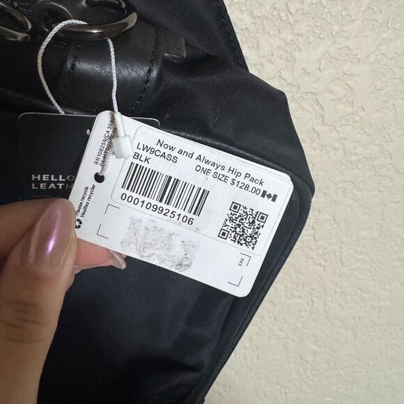 LULULEMON Now and Always Hip Pack 4L NEW Black Fanny Bag - Picture 4 of 7